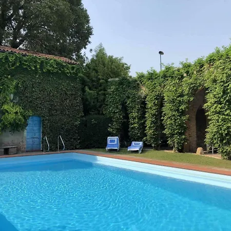 Villa Sleeps 16 Air Con Wifi