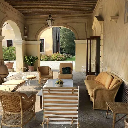 Sleeps 16 Air Con Wifi Villa *