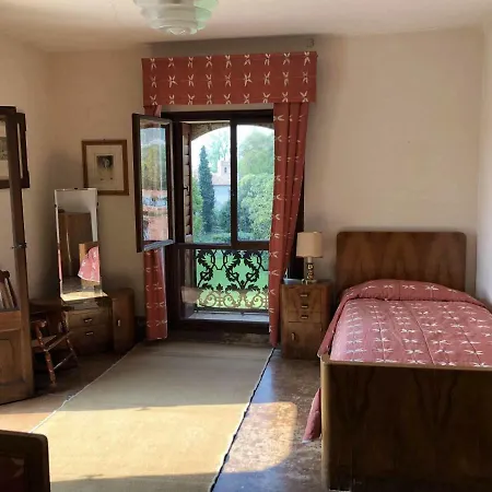 Sleeps 16 Air Con Wifi Villa