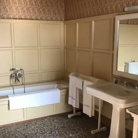 Villa Sleeps 16 Air Con Wifi