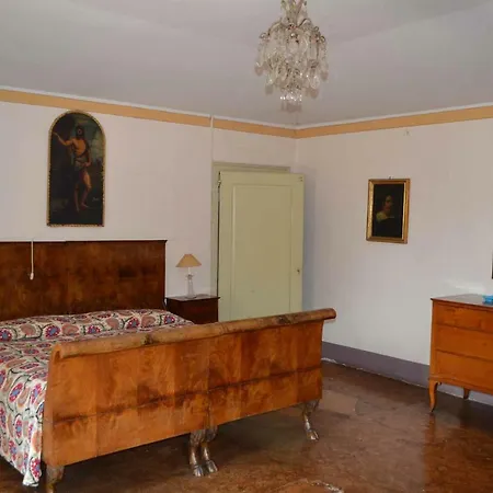 Sleeps 16 Air Con Wifi Este